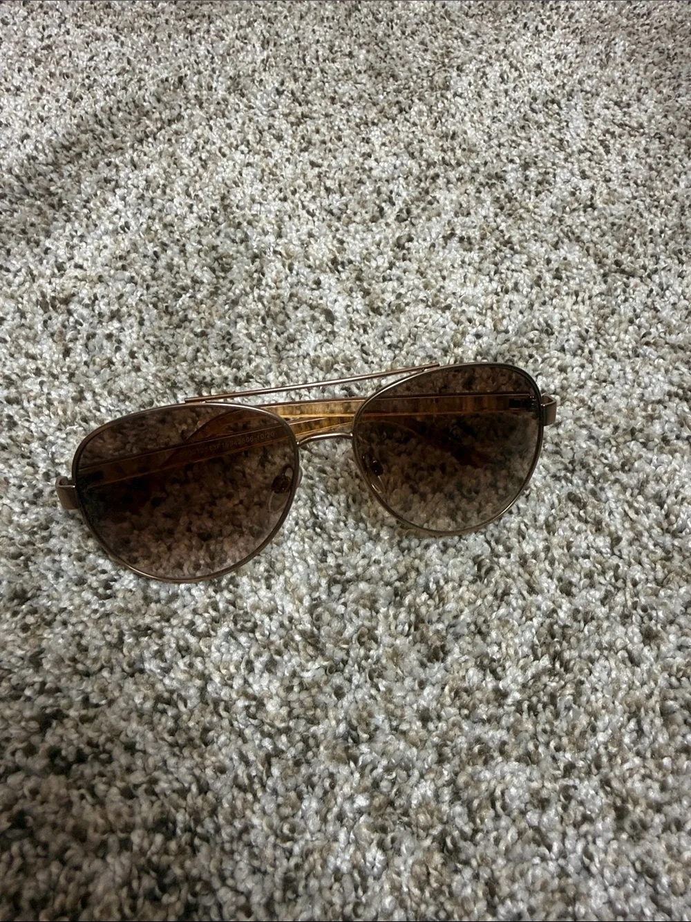 Aviator Sunglasses with Brown Gradient Lenses